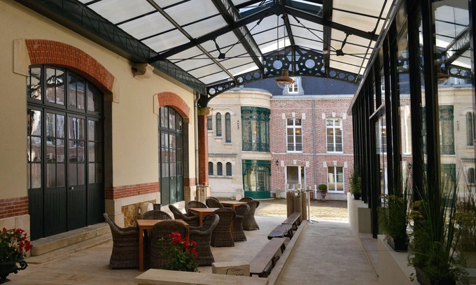 Ay Hotel | Hotel Castel Jeanson