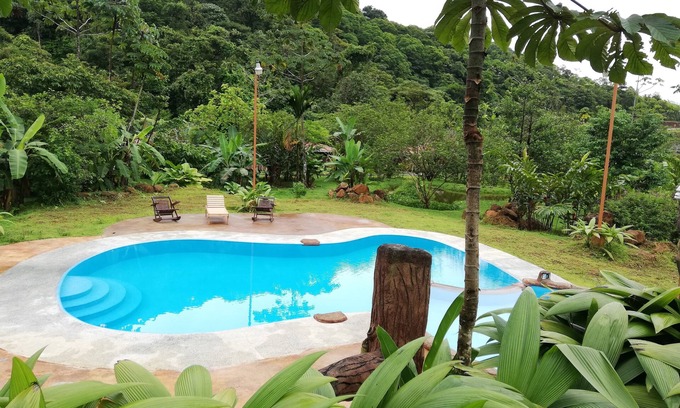 Katira Cabina | Hotel Catarata Río Celeste