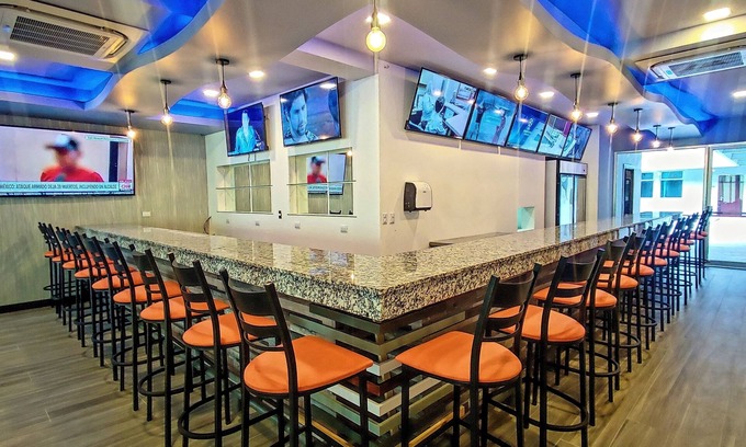 Barrio Las Playitas Hotel | Hotel Cayuga