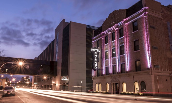 Near West Side Hotel | Hotel Chicago West Loop, SureStay Collection by Best Western