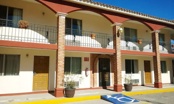 Municipio de Juárez Hotel | Hotel Chula Vista
