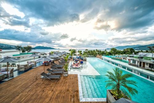 Patong Hotel | Hotel Clover Patong Phuket - SHA Plus