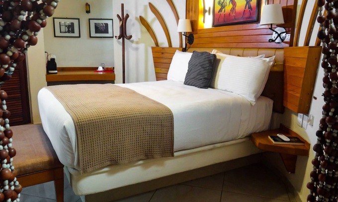 Villa Juarez Hotel | COCOS CABANAS, QUEEN BUNGALOW (O), a 4 millas de Playa del Carmen, a 1 milla de la B