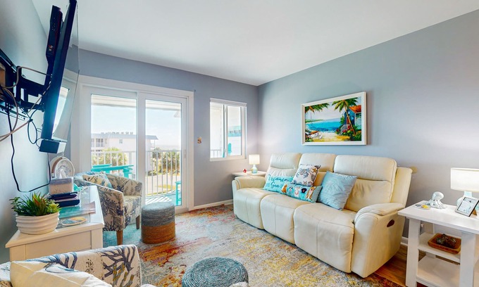 Fort Morgan Condominio | ¡NUEVO LISTADO! Condominio del hotel cuenta con acceso a la playa, piscina compartida / jacuzzi, cerca de la ciudad