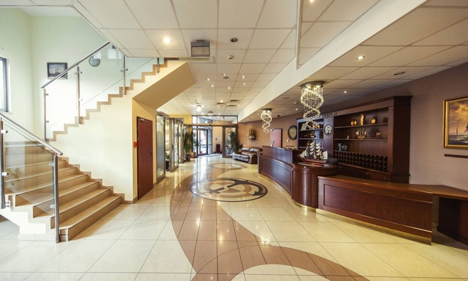 Pradnik Bialy Hotel | Hotel Conrad