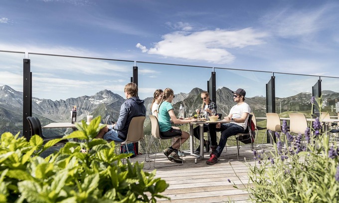 Ravaisch Hotel | Hotel Cresta