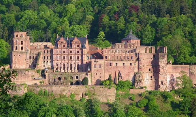 Zuzenhausen Hotel | Hotel Dachsenfranz