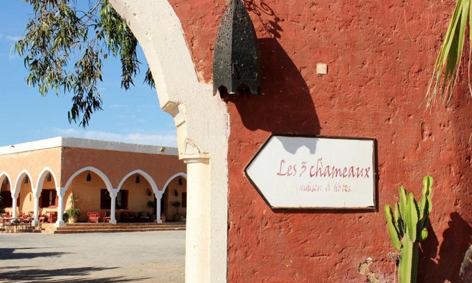 Mirleft Hotel | Hotel De Charme Les 3 Chameaux 4 étoiles