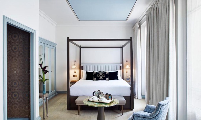 Faubourg-du-Roule Hotel | Hotel de Montesquieu