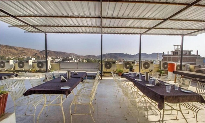 Amer Fort Road Hotel | Hotel Dior Near Jal Mahal, Jaipur