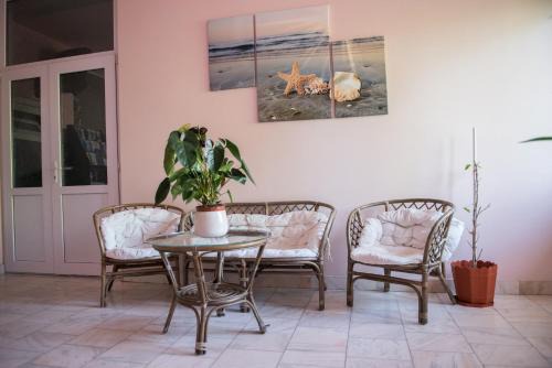Eforie Nord Hotel | Hotel Dynes