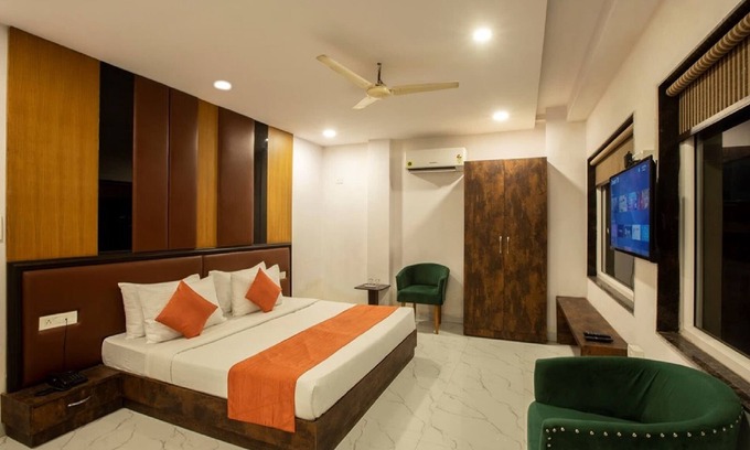 Mahipalpur Hotel | Hotel East End