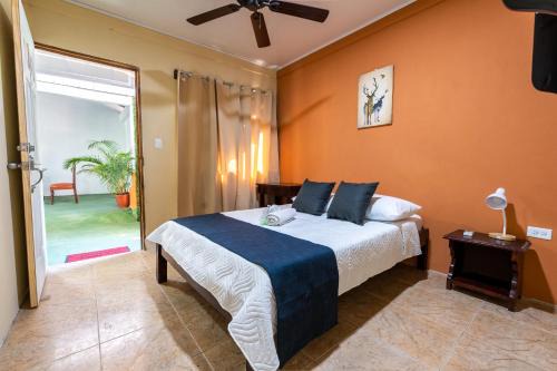 Canas Dulces Cama Y Desayuno | Hotel El Cocobolo Food&Rest Room 6 B&B WiFi AC Pkg Free Swimmingpool