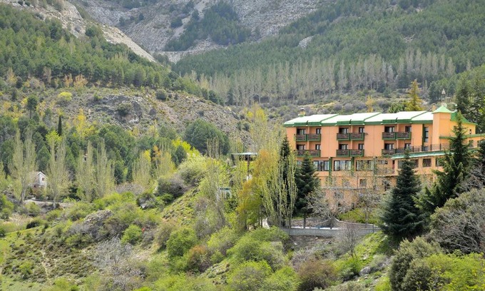 Guejar Sierra Hotel | Hotel El Guerra