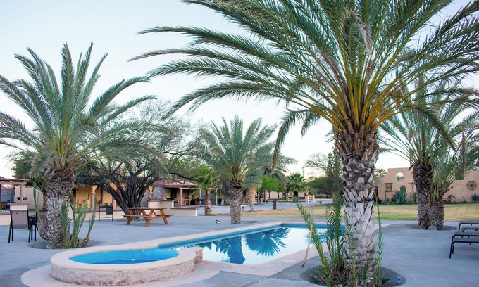 Cuatro Ciénegas Hotel | Hotel El Nogalito