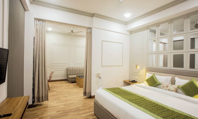 Noida Hotel | Hotel Emerald Suites & Banquet