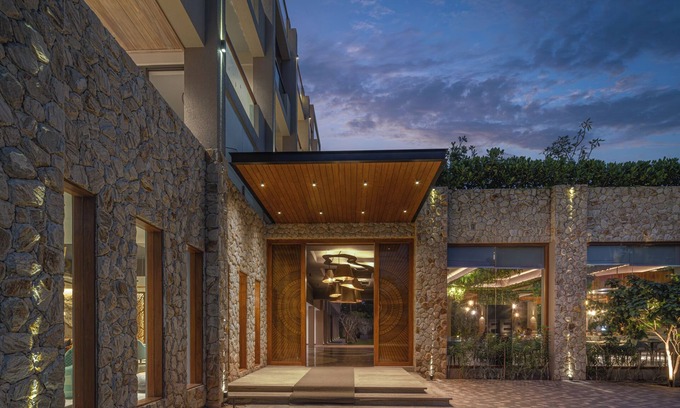 Polhena Hotel | Hotel Ferola
