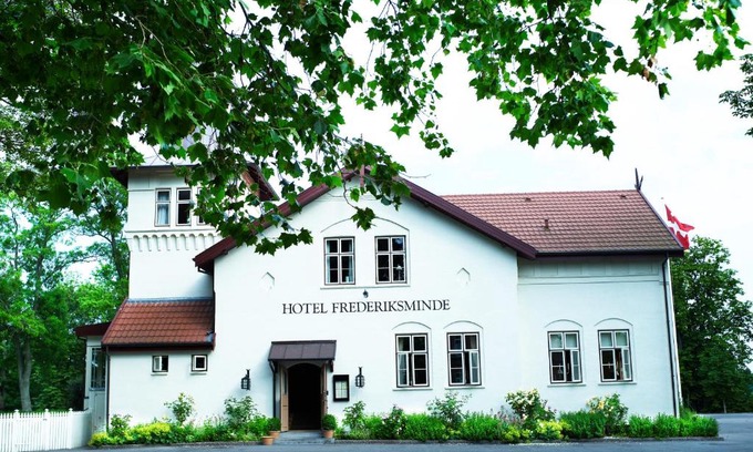 Praesto Center Hotel | Hotel Frederiksminde
