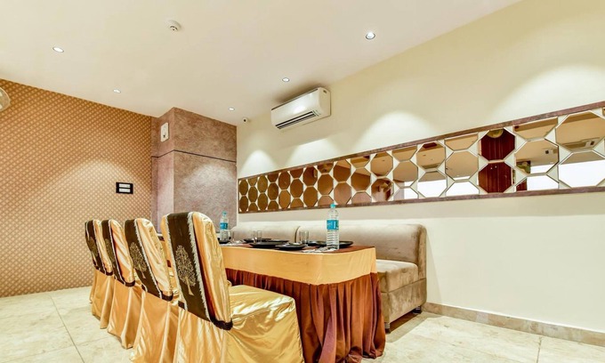 Kota Hotel | Hotel Frontier Royal