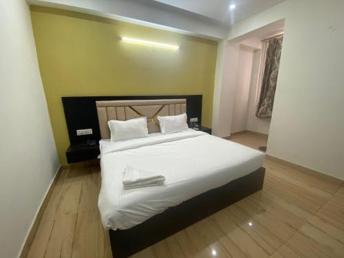 Dwarka Casa | Hotel Fuchsia Stay