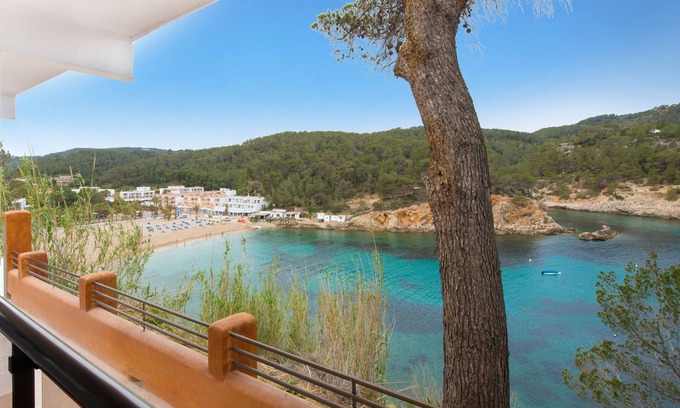 Puerto San Miguel Hotel | Hotel Galeón