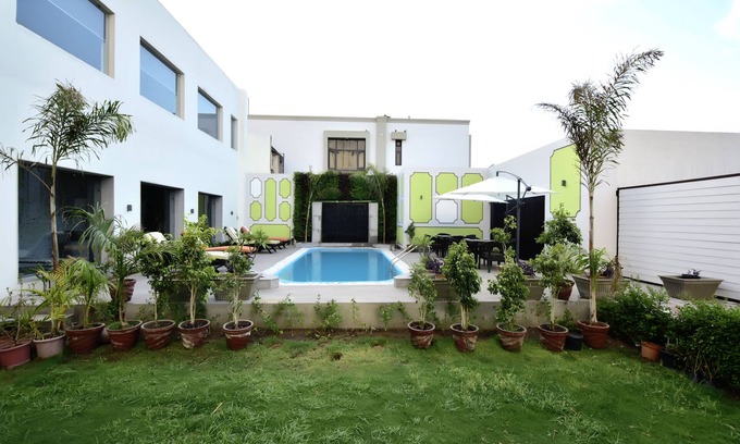 Sindhi Camp Hotel | Hotel Gandharva - A Green Hotel