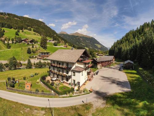 Sankt Jakob in Defereggen Hotel | Hotel Garni Grünmoos