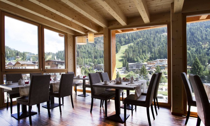 Madonna di Campiglio Hotel | Hotel Garnì Caminetto