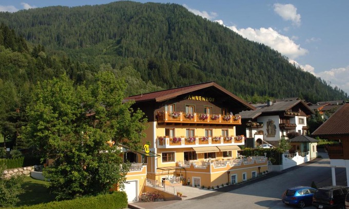 Flachau Apartamento | Hotel Garni Tannenhof