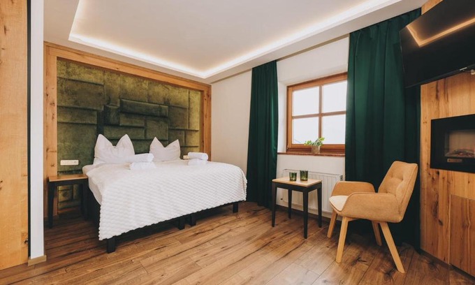 Kaprun Hotel | Hotel Gasthof Mitteregger - BEST PLACE in town with summercard included