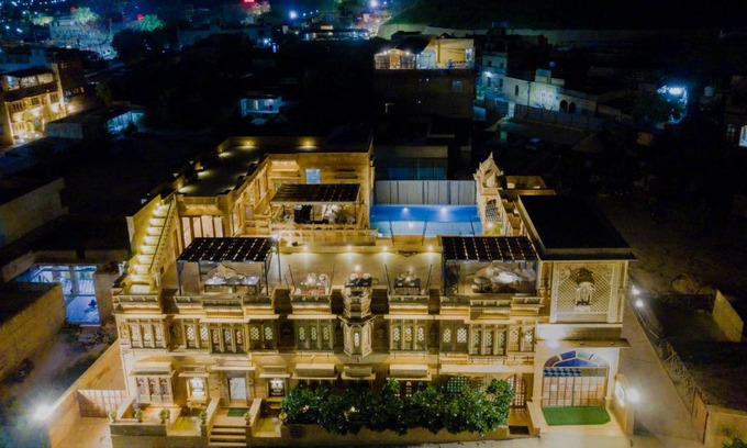Amar Sagar Pol Hotel | Hotel Grand Khalifa