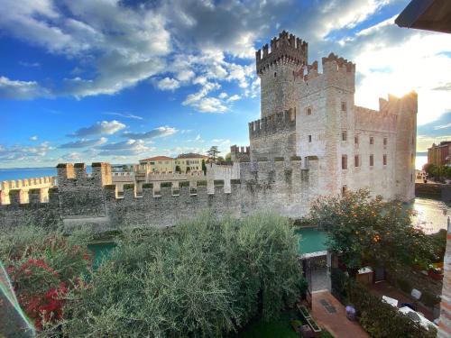Sirmione Old Town Hotel | Hotel Grifone