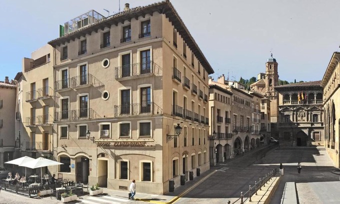 Alcaniz Hotel | HOTEL GUADALOPE