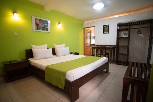 Toamasina Hotel | Hotel H1