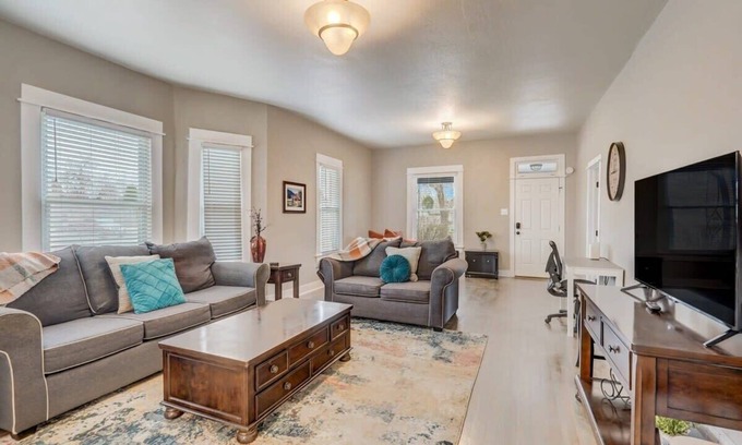 Northside Casa | Hotel Heritage | Historic Sites | Dog Friendly/BBQ