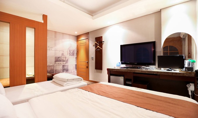 Nonhyeon-dong Hotel | Hotel Highland