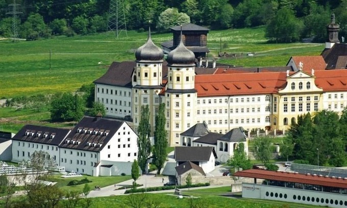 Stams Hotel | Hotel Hirschentenne
