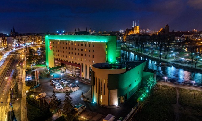 Srodmiescie Hotel | Hotel HP Park Plaza Wroclaw