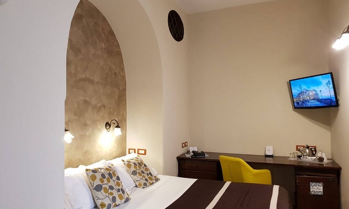 Quartieri Spagnoli Hotel | Hotel Il Convento