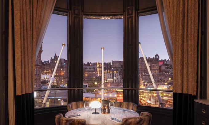 New Town Hotel | Hotel Indigo Edinburgh - Princes Street by IHG