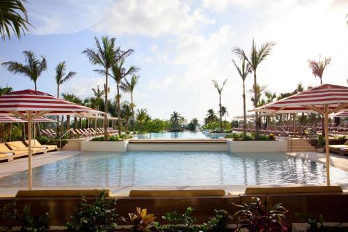 Seven Mile Beach Hotel | Hotel Indigo Grand Cayman by IHG