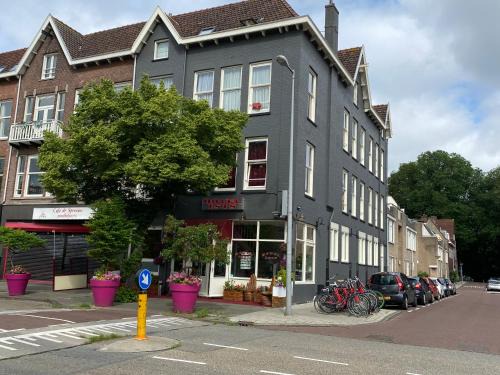 IJplein en Vogelbuurt Hotel | Hotel Isis