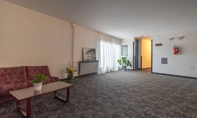 Cove Rogacic Casa | Hotel Issa - Triple Room Sea View 1