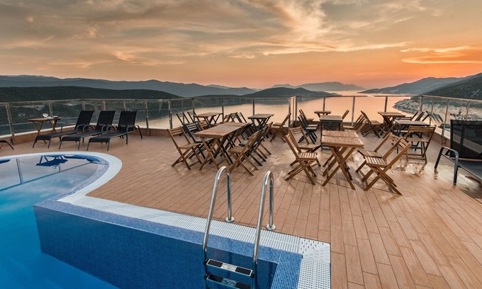 Neum Casa | Hotel Jadran - Double Room with Balcony and Sea View 1