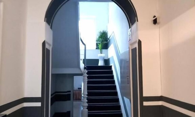 Stadtbezirk 3 Hotel | Hotel Karolinger