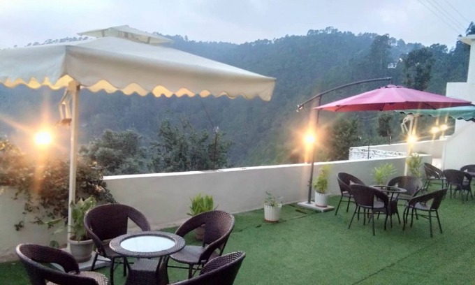 Kausani Hotel | Hotel Kausani Retreat