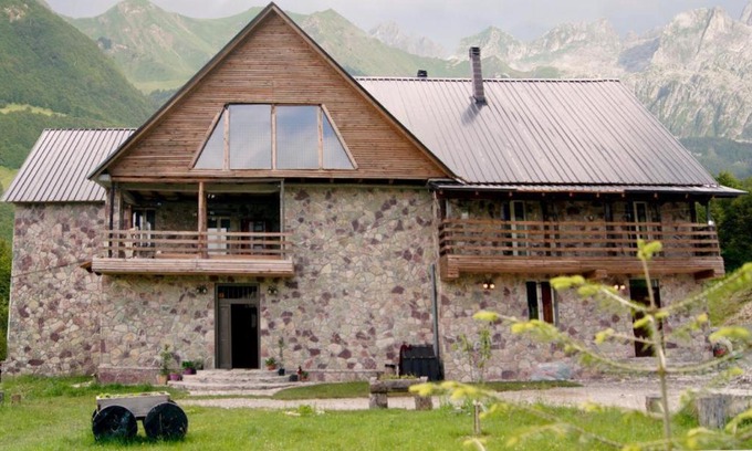 Shkoder County Hotel | Hotel Kelmendi