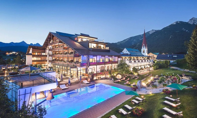 Seefeld Pedestrian Zone Hotel | Hotel Klosterbraeu