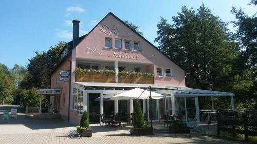 Muenchberg Casa | Hotel Konditorei Cafe Dora