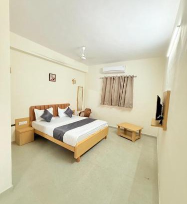 Valsad Hotel | Hotel Krishna Garden